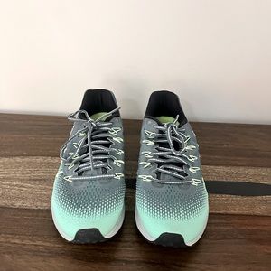 Swarvowski Nike Air Zoom Pegasus with outer swoosh's are swarovski. Size 9.5